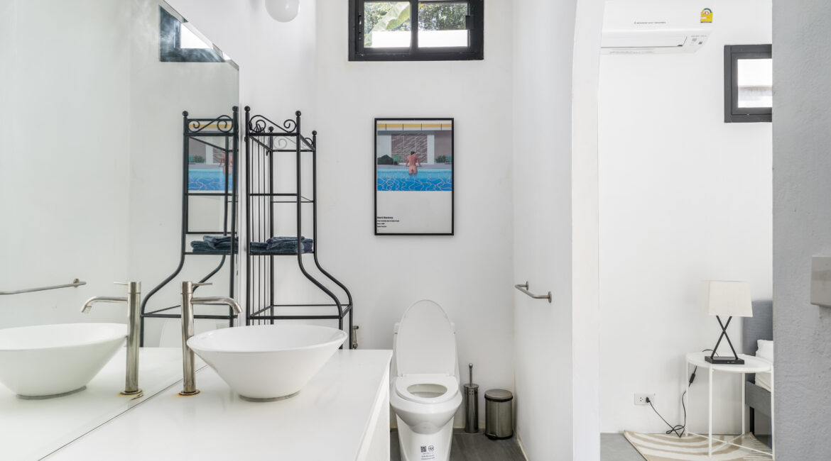 BATHROOM GARDEN BEDROOM 2